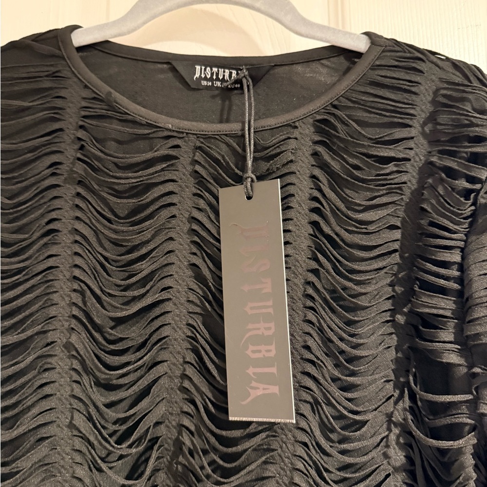 Disturbia Feud Distressed Top - Picture 5 of 13